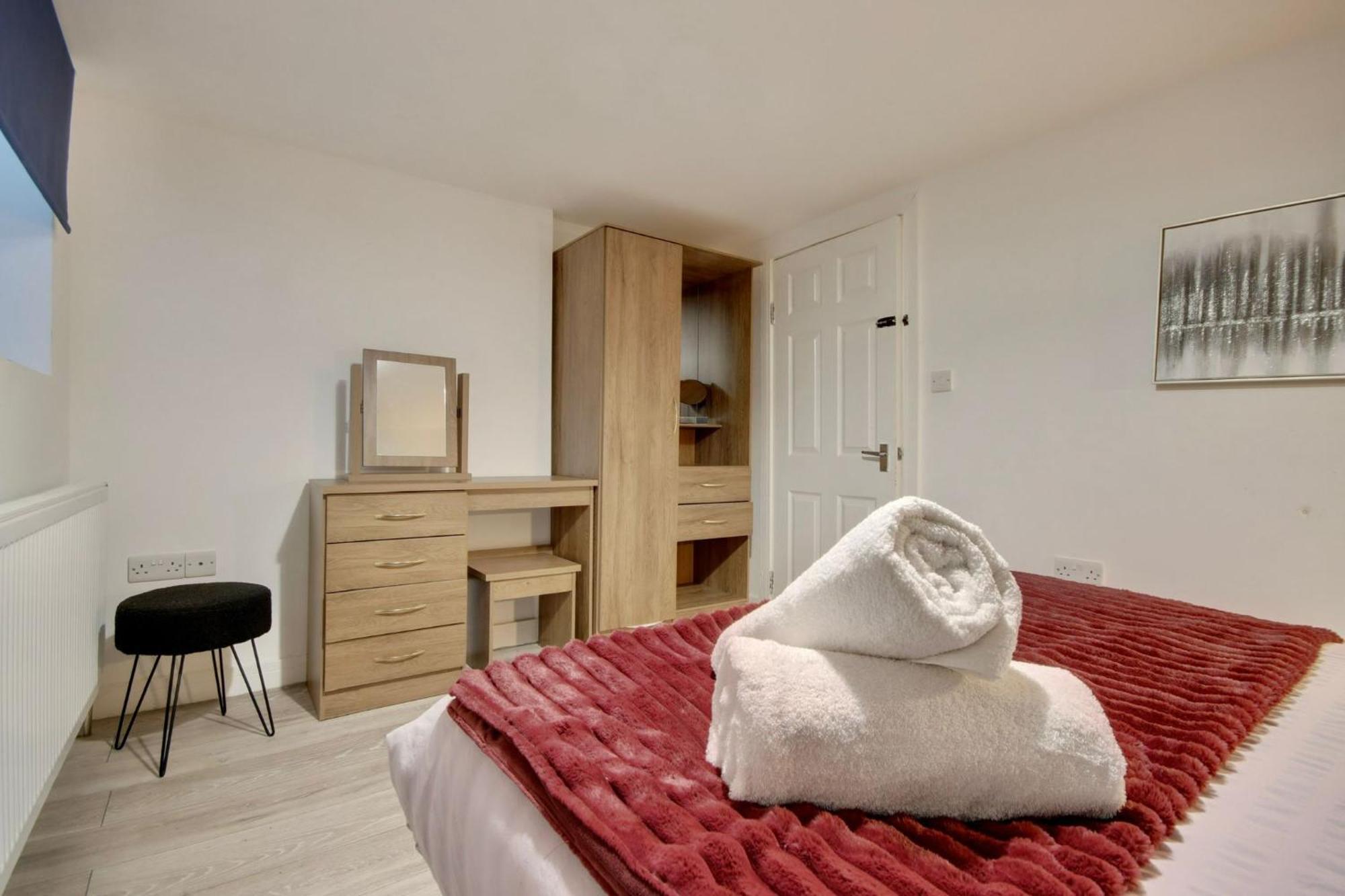 Southsea Getaway Apartment With Pool Table And Hot Tub Portsmouth Ngoại thất bức ảnh